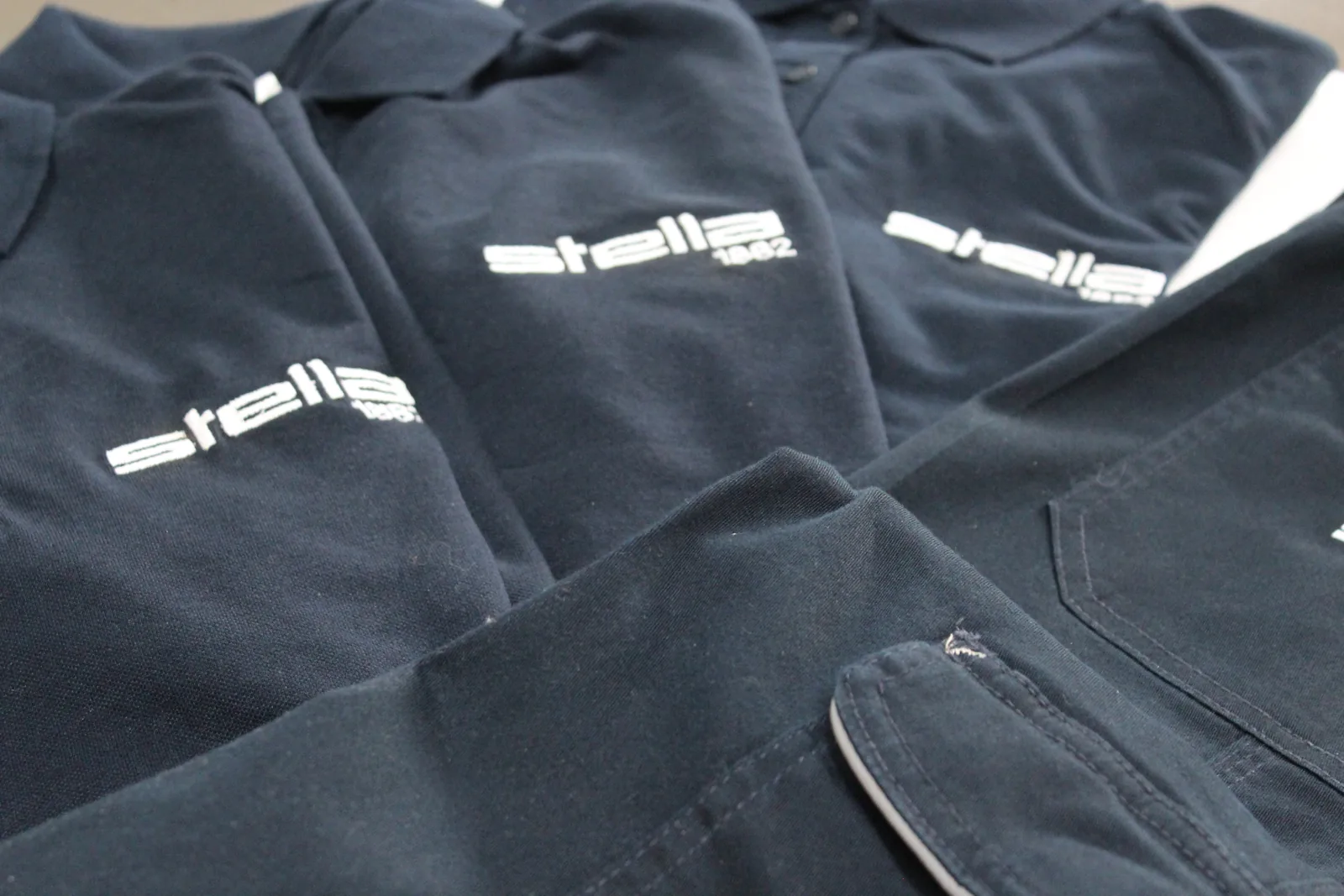 Polo blu Stella 1882 con logo ricamato