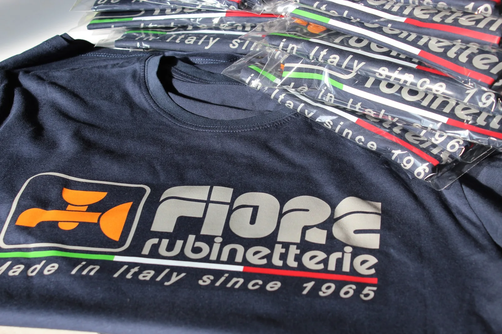 T-shirt blu Fiore Rubinetterie con logo stampato