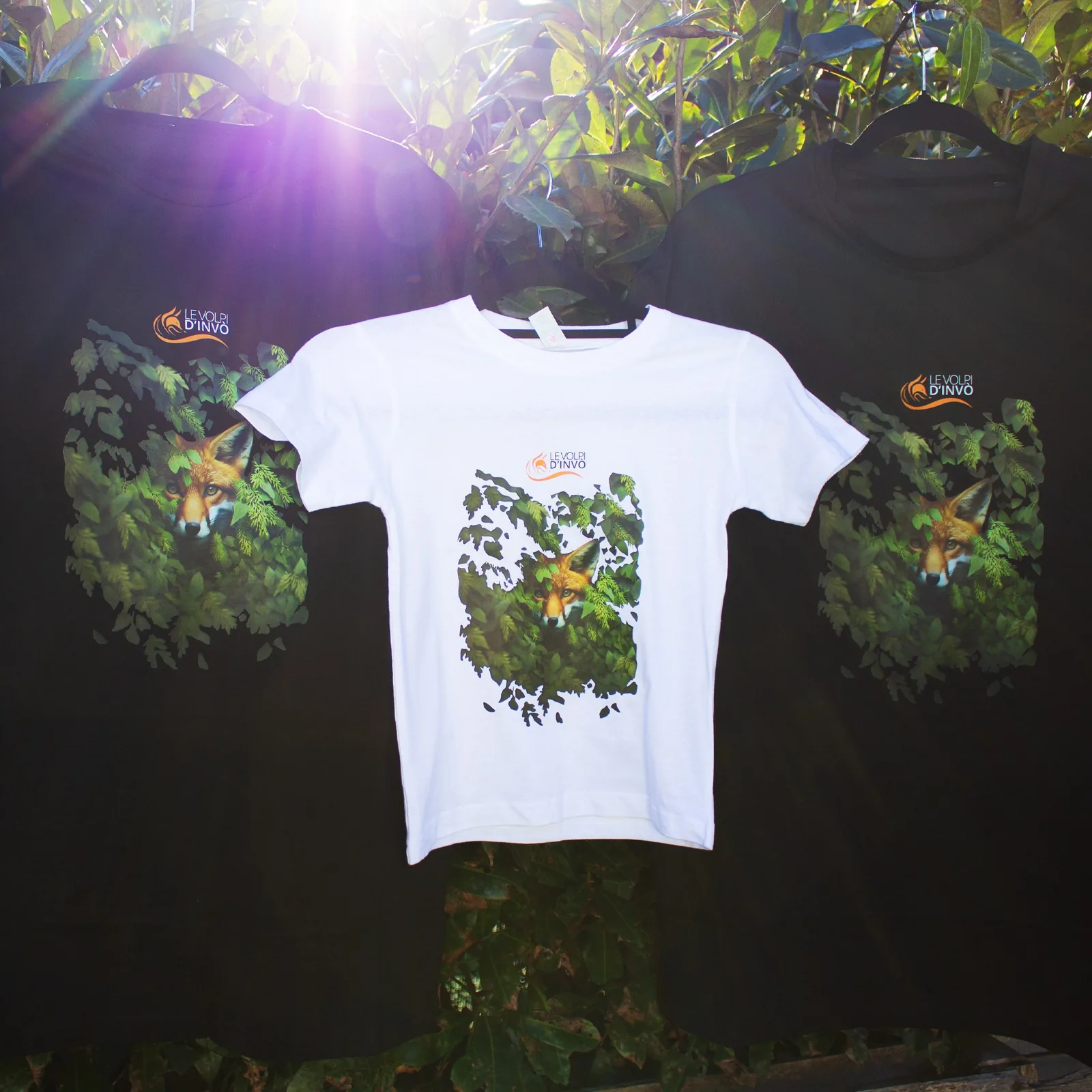 T-shirt bianca con la stampa fotografica botanica a tutto petto